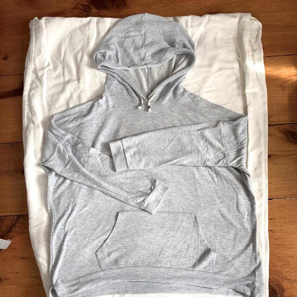 Grey sweatshirt